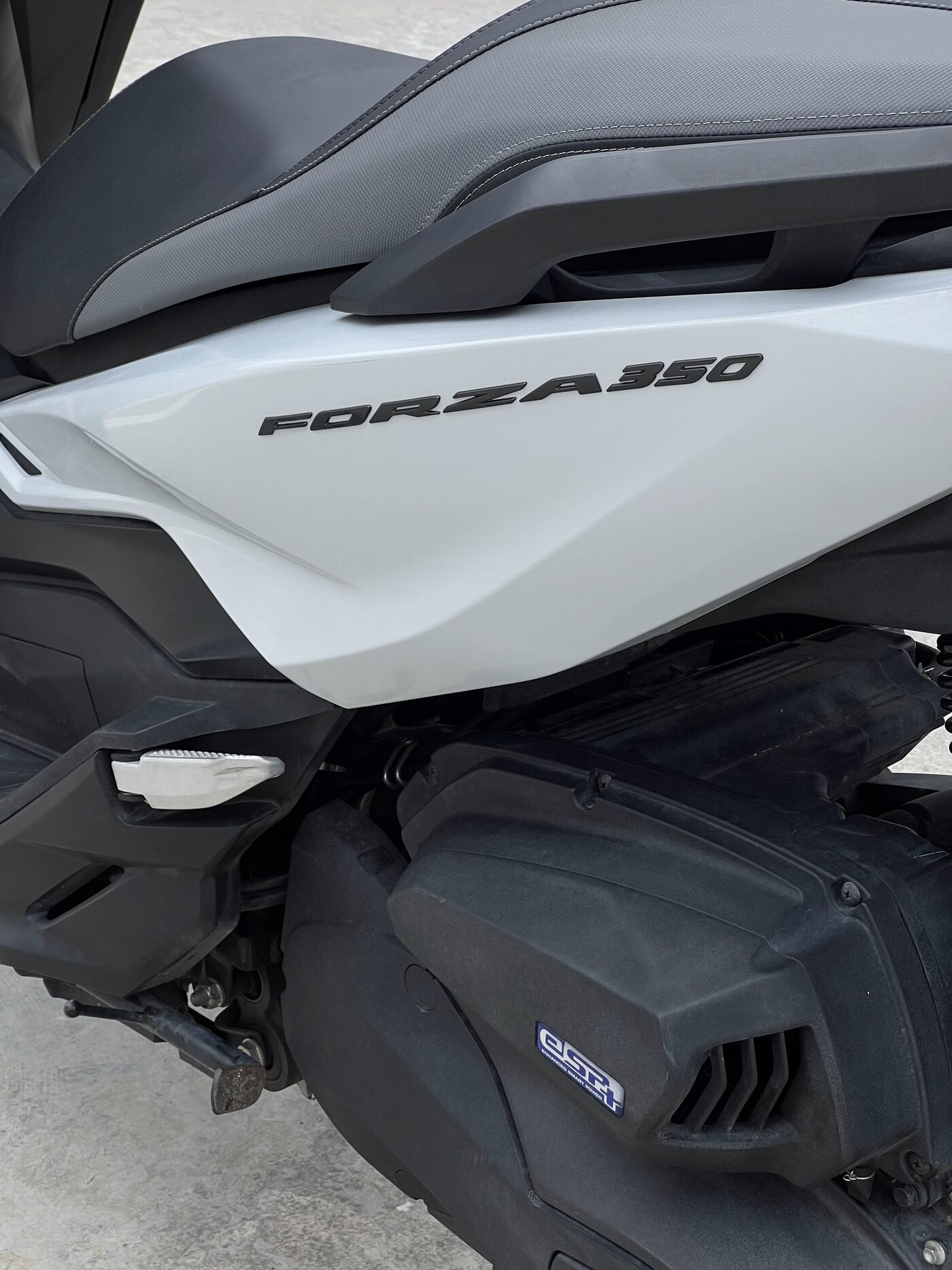 Honda FORZA 350cc RoadSync — 4