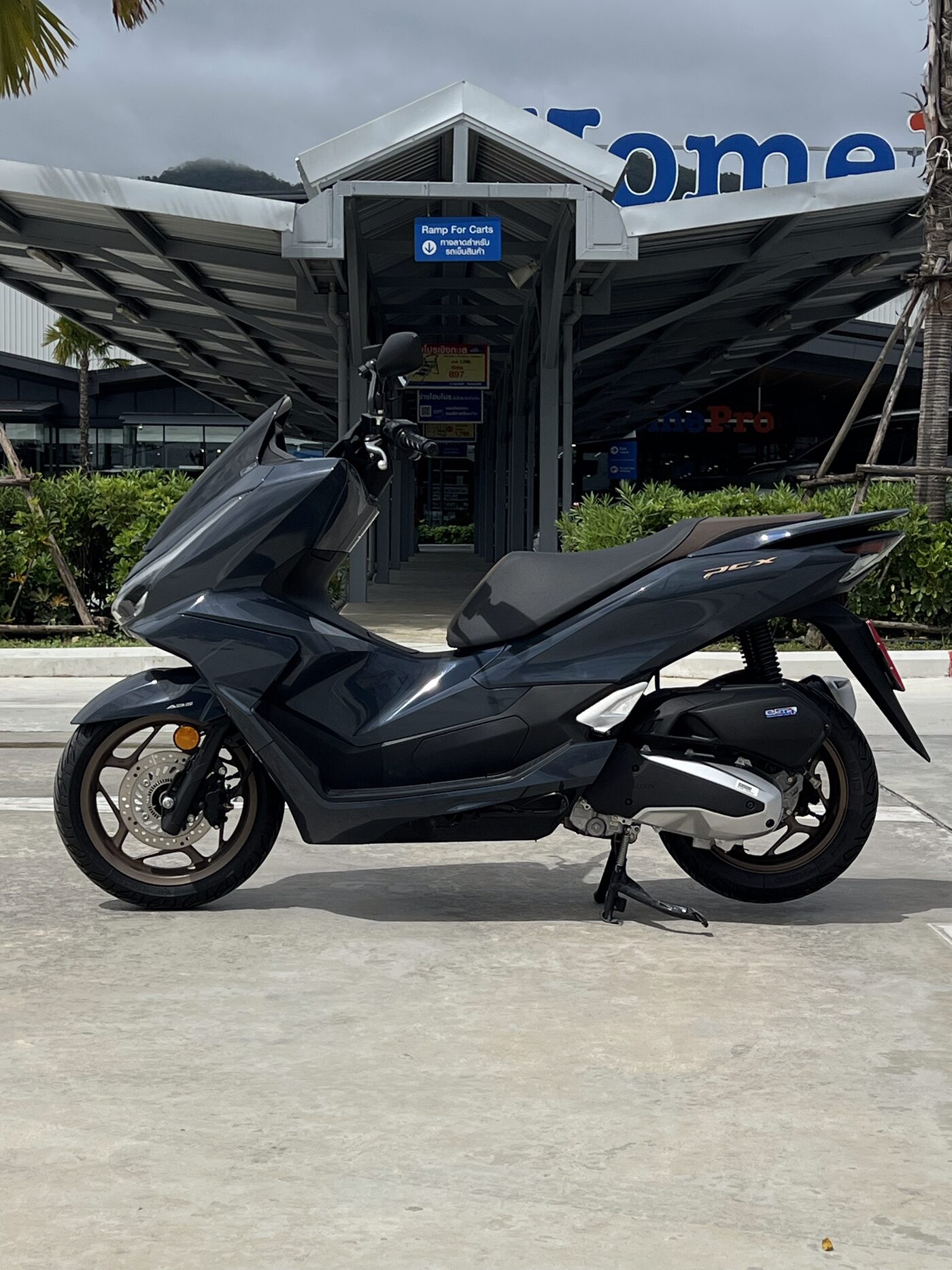 Honda PCX 160cc RoadSync — 2
