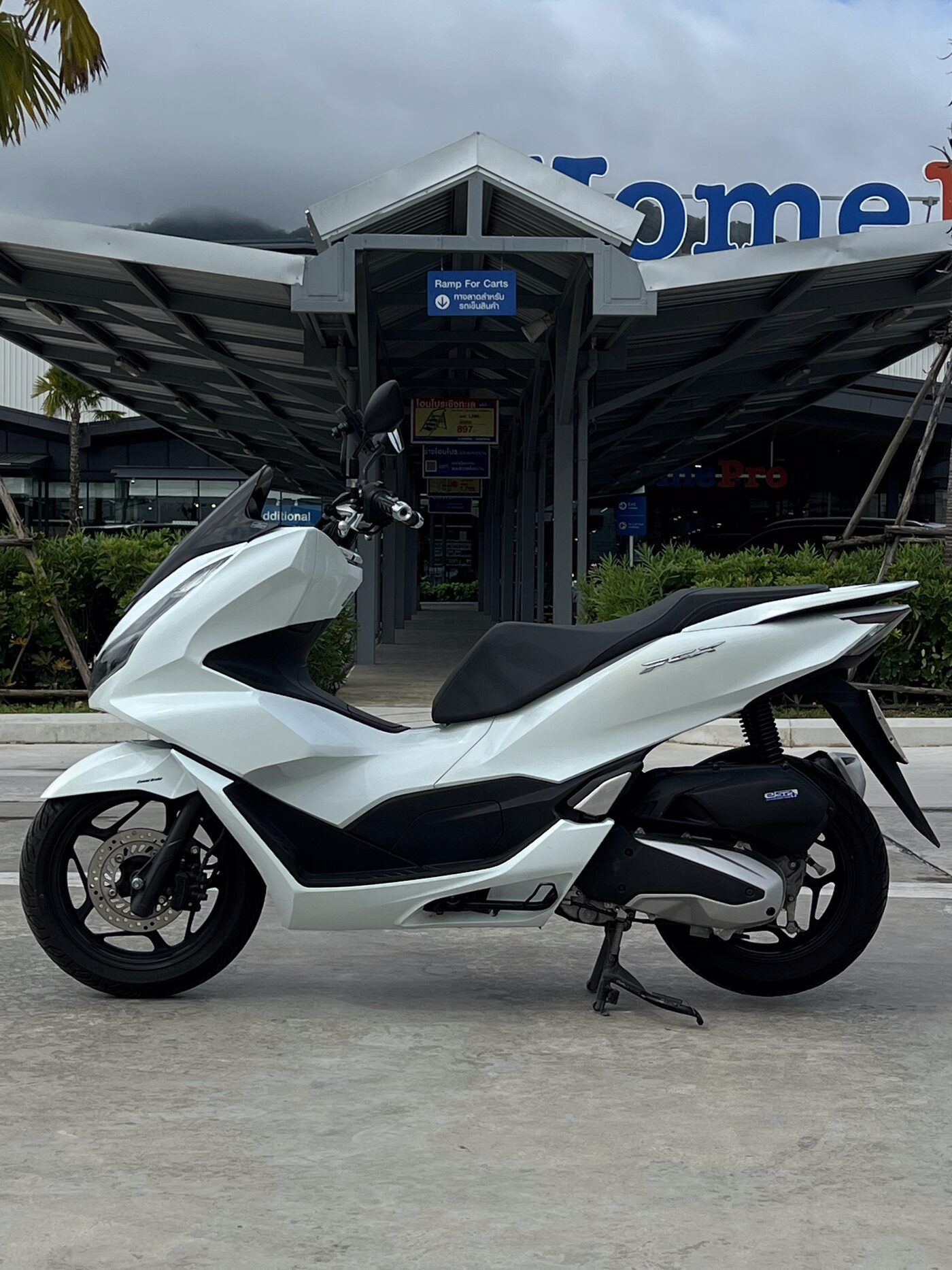 Honda PCX 160cc Standard — 2