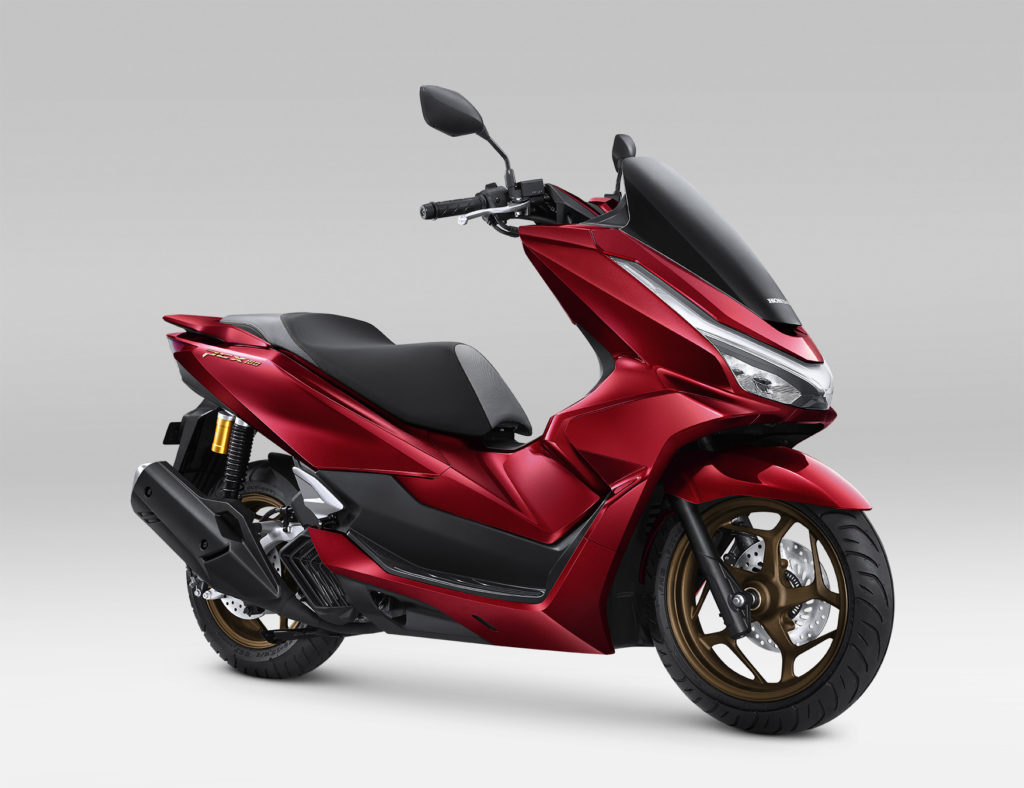 Новый мотобайк Honda PCX 160cc 2025 RoadSync уже в нашем прокате!